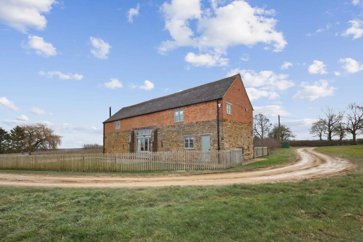 Sophie'S Barn - Hot Tub Packages Available Villa Market Harborough Exterior photo
